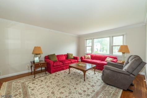 4 Hamilton Court Hanover NJ 07981
