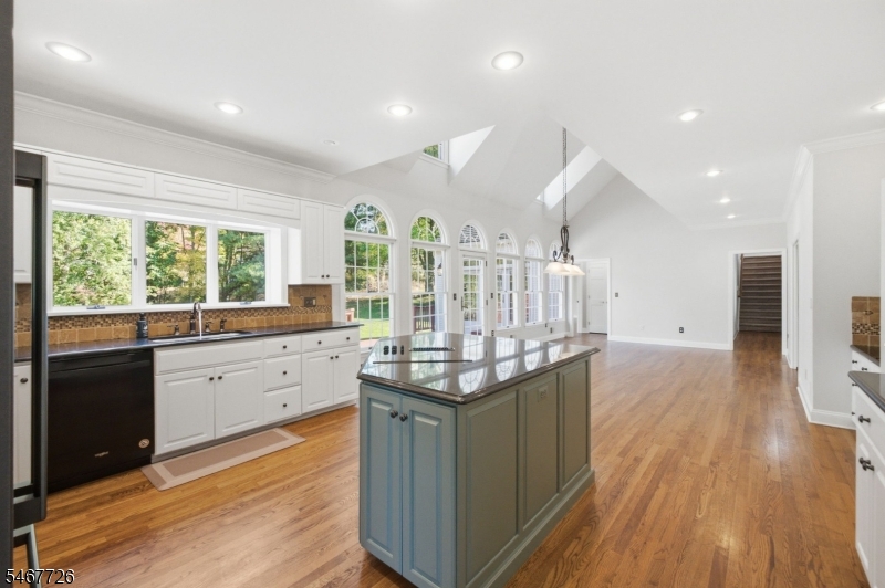 6 Wedgewood Drive Clinton NJ 08801