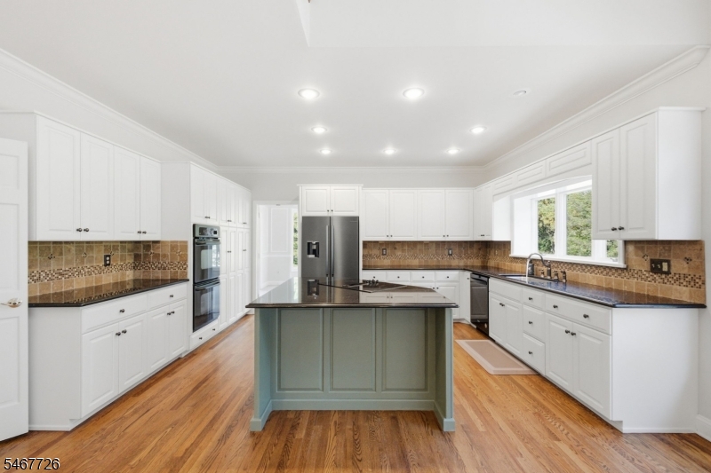 6 Wedgewood Drive Clinton NJ 08801