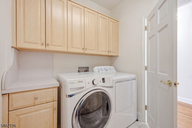 6 Wedgewood Drive Clinton NJ 08801