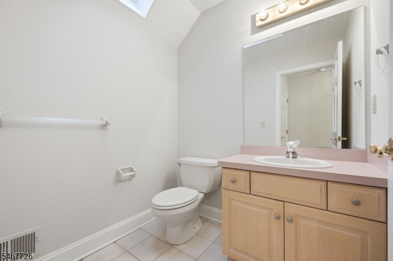 6 Wedgewood Drive Clinton NJ 08801