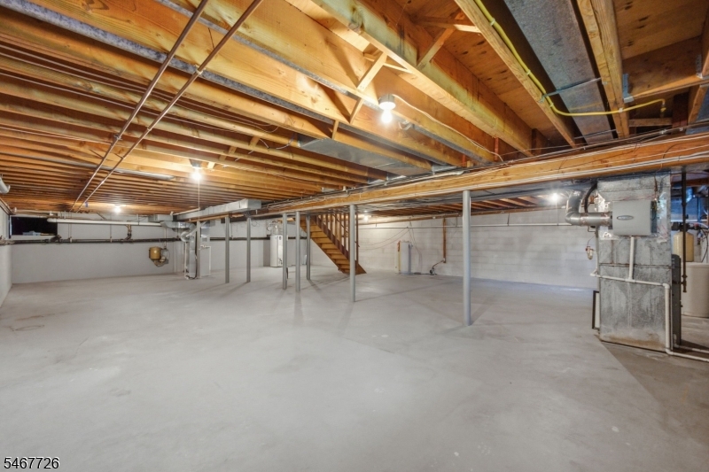6 Wedgewood Drive Clinton NJ 08801