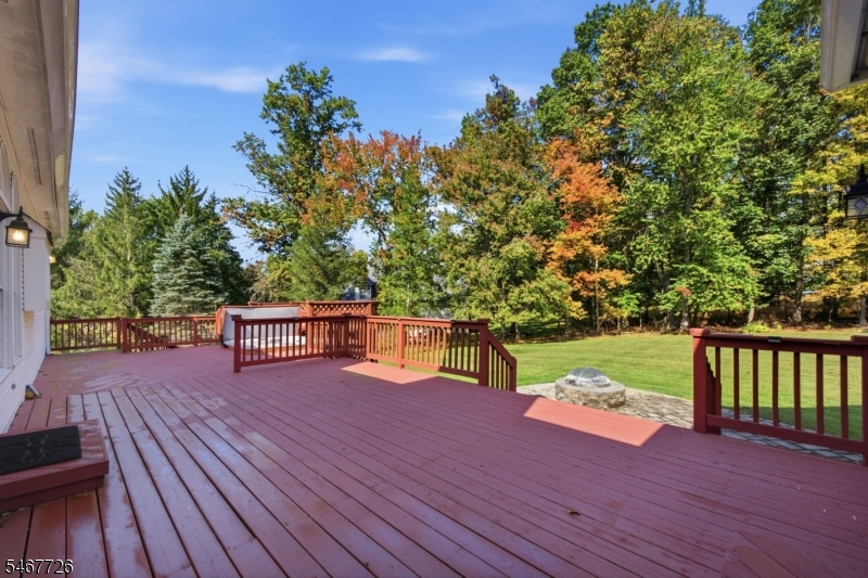 6 Wedgewood Drive Clinton NJ 08801
