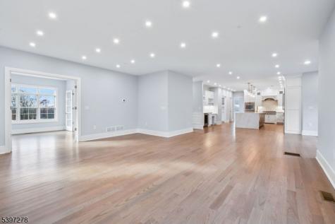 354 Beaufort Avenue Livingston NJ 07039