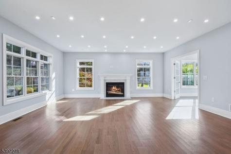 354 Beaufort Avenue Livingston NJ 07039