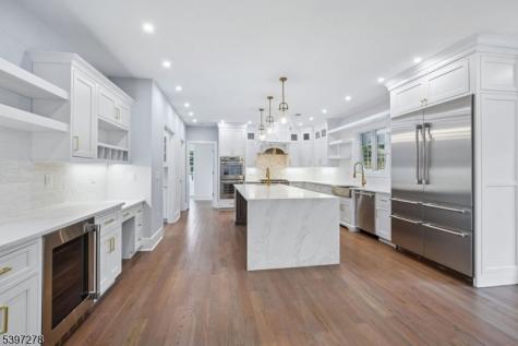 354 Beaufort Avenue Livingston NJ 07039