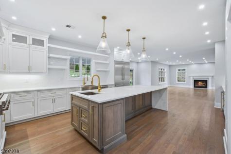 354 Beaufort Avenue Livingston NJ 07039