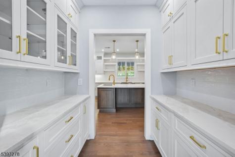 354 Beaufort Avenue Livingston NJ 07039