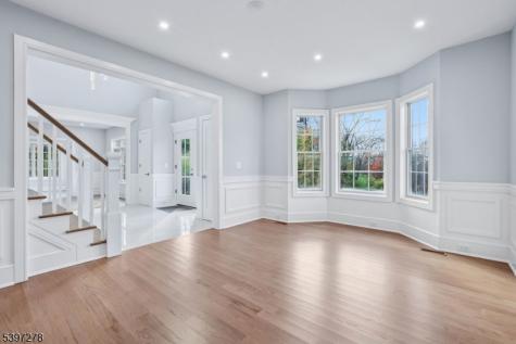 354 Beaufort Avenue Livingston NJ 07039