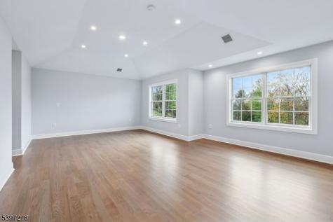 354 Beaufort Avenue Livingston NJ 07039