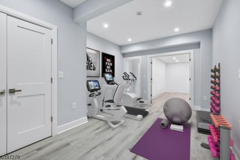 354 Beaufort Avenue Livingston NJ 07039