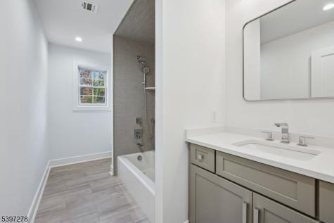 354 Beaufort Avenue Livingston NJ 07039