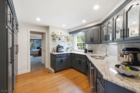 20 Ridge Road Tewksbury NJ 08833