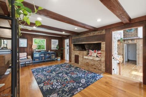20 Ridge Road Tewksbury NJ 08833