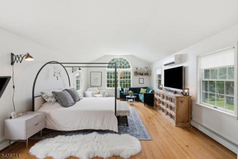 20 Ridge Road Tewksbury NJ 08833