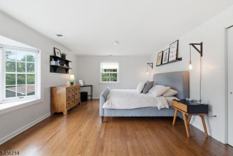 20 Ridge Road Tewksbury NJ 08833