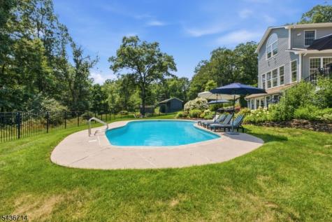 20 Ridge Road Tewksbury NJ 08833