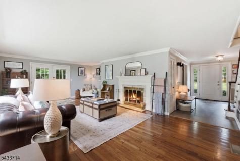20 Ridge Road Tewksbury NJ 08833