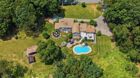 20 Ridge Road Tewksbury NJ 08833