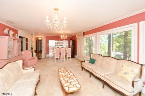 27 Edgemont Road West Orange NJ 07052