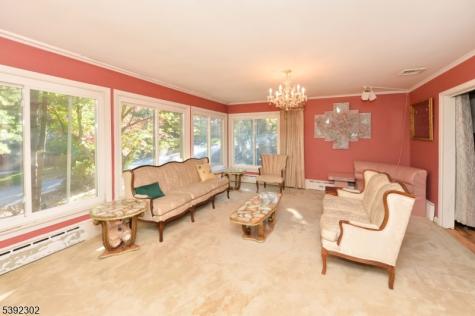 27 Edgemont Road West Orange NJ 07052