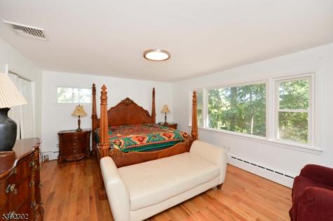 27 Edgemont Road West Orange NJ 07052