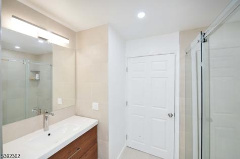 27 Edgemont Road West Orange NJ 07052