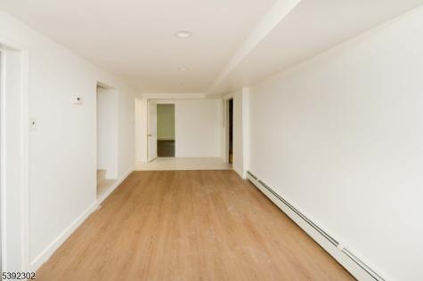 27 Edgemont Road West Orange NJ 07052