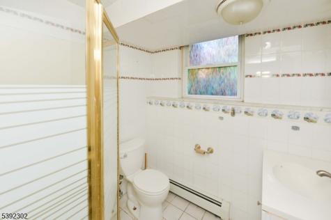 27 Edgemont Road West Orange NJ 07052