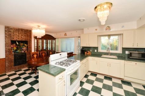 27 Edgemont Road West Orange NJ 07052