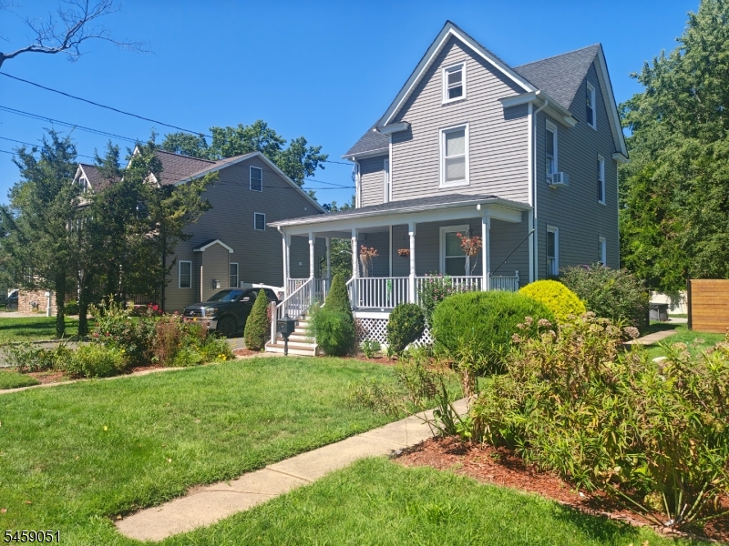 616 Center Street Dunellen NJ 08812