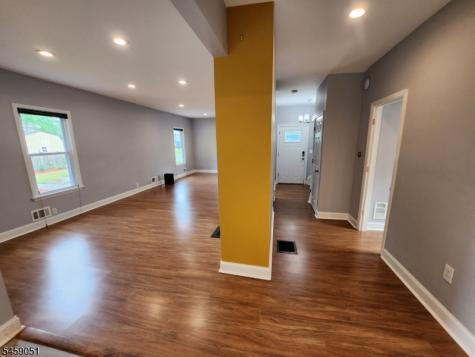 616 Center Street Dunellen NJ 08812