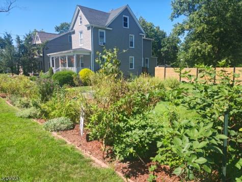616 Center Street Dunellen NJ 08812