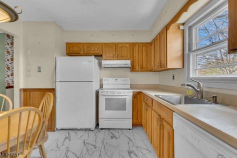 307 Santa Fe Trail Hopatcong NJ 07843