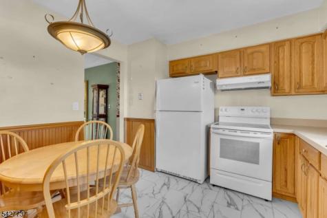 307 Santa Fe Trail Hopatcong NJ 07843