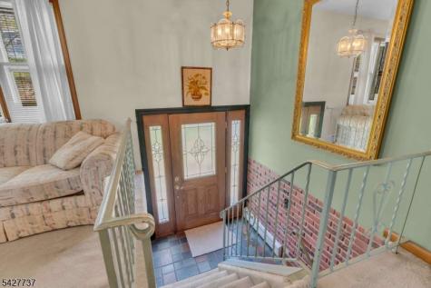 307 Santa Fe Trail Hopatcong NJ 07843