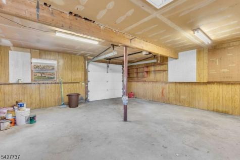307 Santa Fe Trail Hopatcong NJ 07843