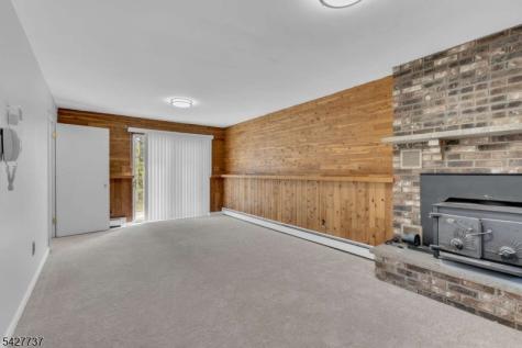 307 Santa Fe Trail Hopatcong NJ 07843