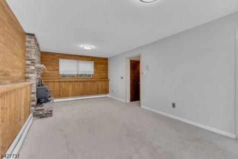 307 Santa Fe Trail Hopatcong NJ 07843