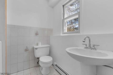 307 Santa Fe Trail Hopatcong NJ 07843
