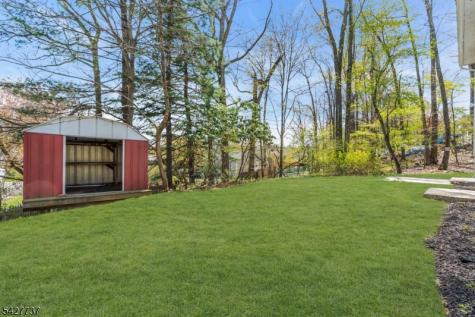 307 Santa Fe Trail Hopatcong NJ 07843
