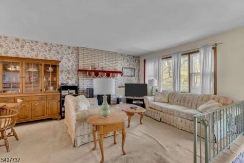 307 Santa Fe Trail Hopatcong NJ 07843
