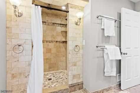 7 Bridget Way Byram NJ 07871