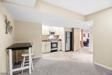 7 Bridget Way Byram NJ 07871