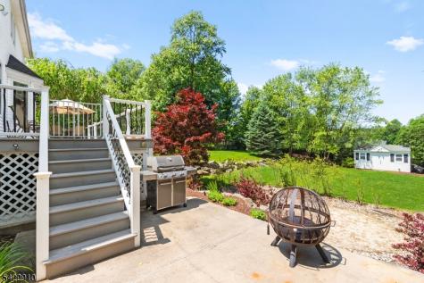 7 Bridget Way Byram NJ 07871