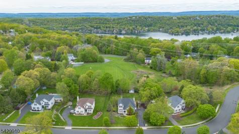 7 Bridget Way Byram NJ 07871