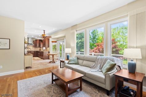 7 Bridget Way Byram NJ 07871