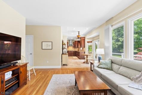 7 Bridget Way Byram NJ 07871