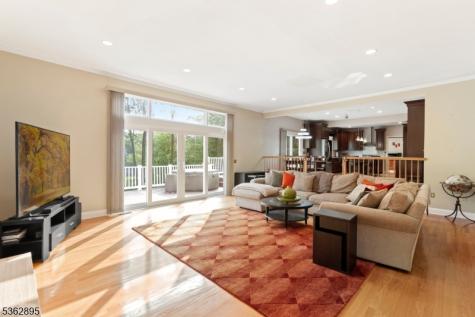 20 Crestview Lane Sparta NJ 07871