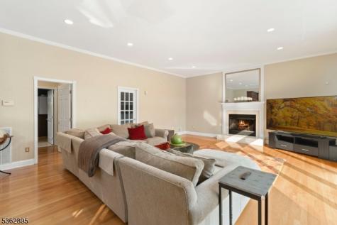 20 Crestview Lane Sparta NJ 07871